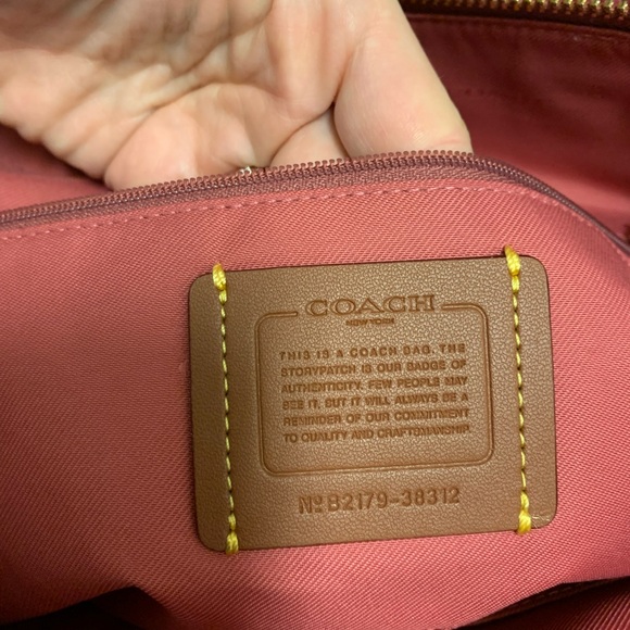 Purple coach purse - Picture 7 of 7
